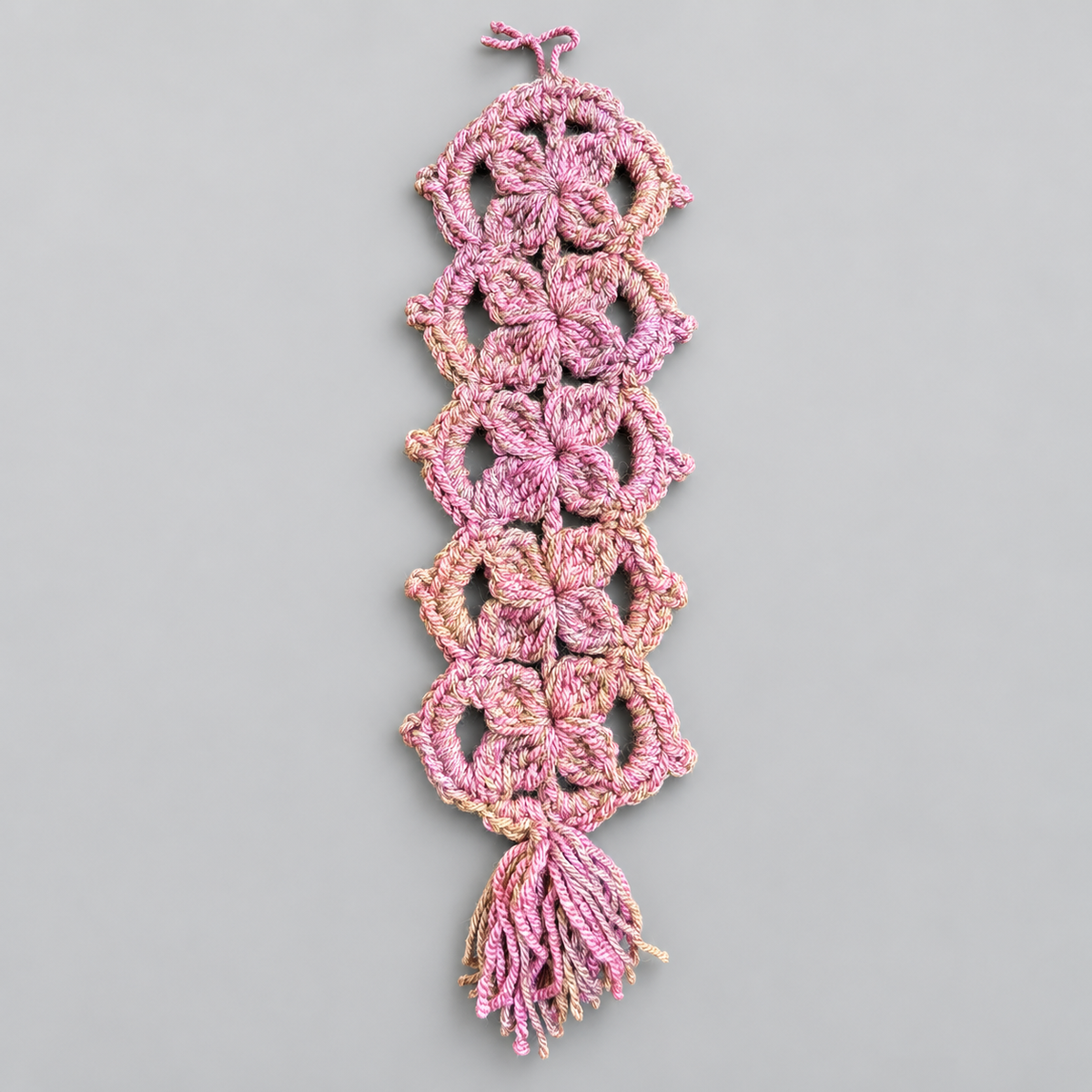 Winter Bloom Crochet Wall Hanging – Floral Openwork Décor, Approx. 35 × 10.5 cm
