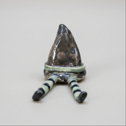 Witch Beneath the Hat Ceramic Figurine – Shelfside Sorcery, 10 × 5 × 6 cm / 9 × 5 × 5.5 cm by Red Raven Pottery