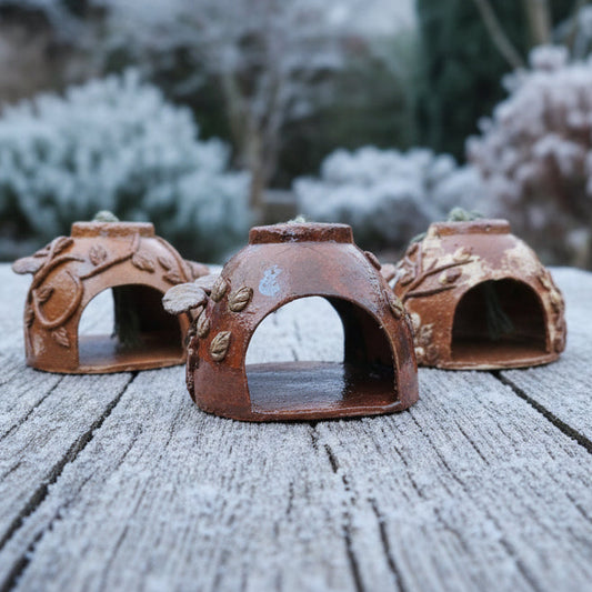 Woodland Forager Ceramic Bird House – Garden Shelter for Small Wings, Ø11×9 cm by Red Raven Pottery