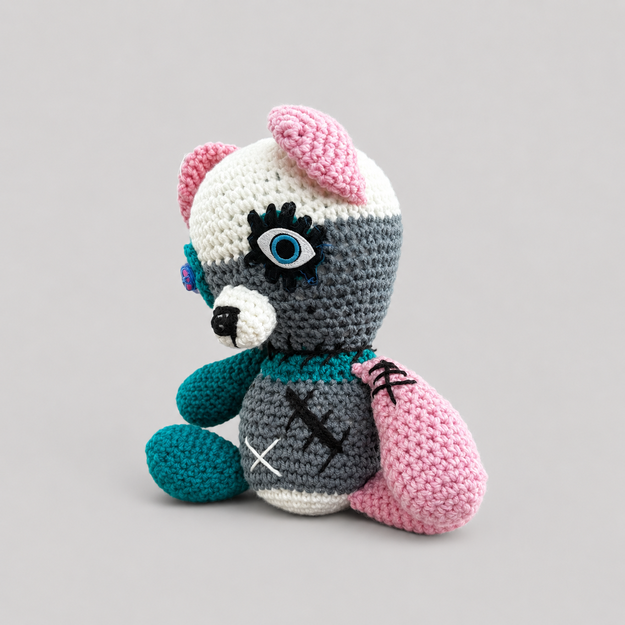 Zombear Crochet Plush – Undead Cuddle Companion, 25 × 21 × 14 cm by Hook & Hex